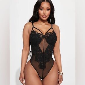 Wanderlust Lace Bodysuit NEW 🏷️